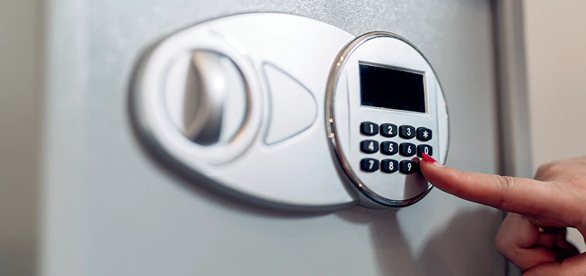 Jewelry Safe Cracking in Tara Hills, California